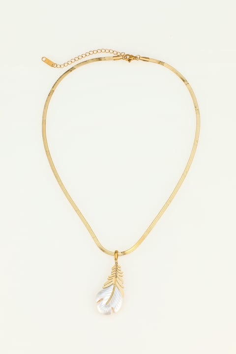 Gold flat chain necklace with delicate feather pendant featuring iridescent pearl stone