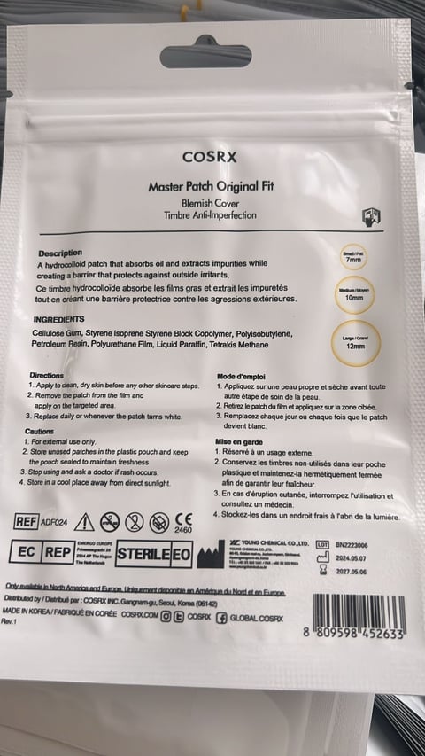 COSRX Master Patch Original Fit blemish cover packet with product details and ingredients listed on packaging